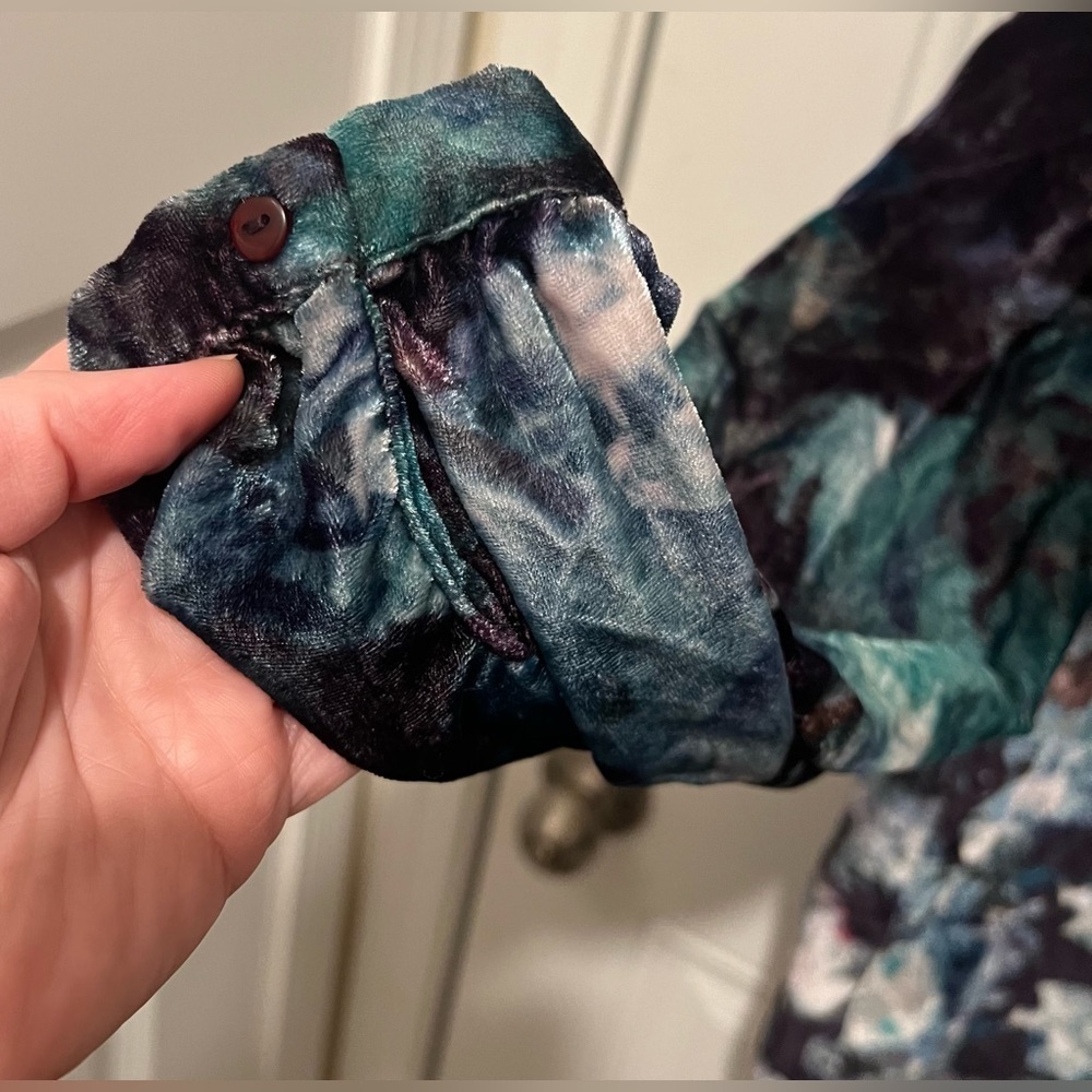 Soft Surroundings Velour Feel / Lyocell Floral Boho Tunic in Size XS ๐น๐ป๐ท - Picture 3 of 10